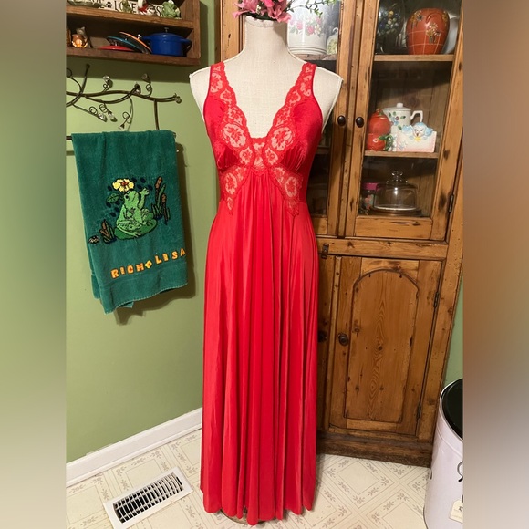 Other - 70s Olga red gown